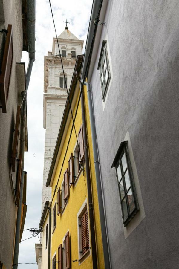Old Beauty Apartment Novi Vinodolski Exterior foto